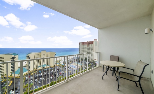 Laketown Wharf #1516 4