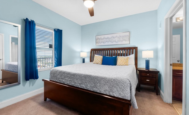 Laketown Wharf #1818 10