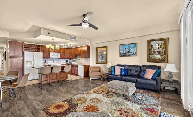 Laketown Wharf #0417 4