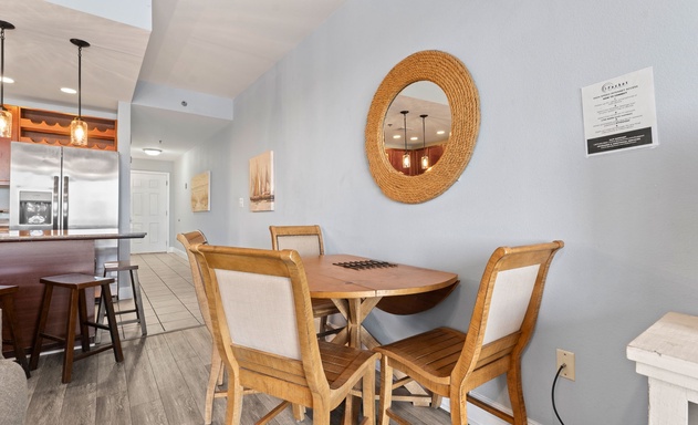 Laketown Wharf #0431 10