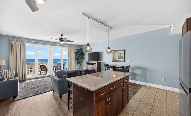 Laketown Wharf #1416 9