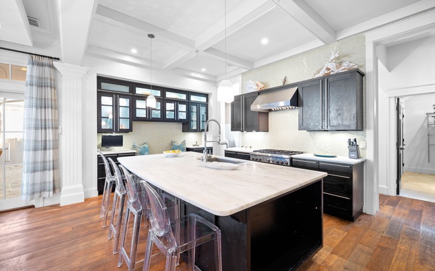 103 E Kingston 3
