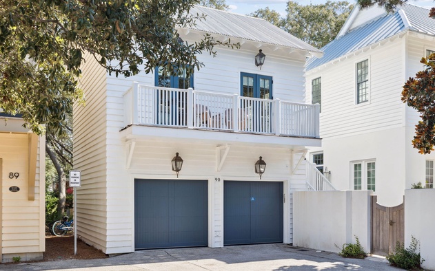 90 N Cartagena Carriage House