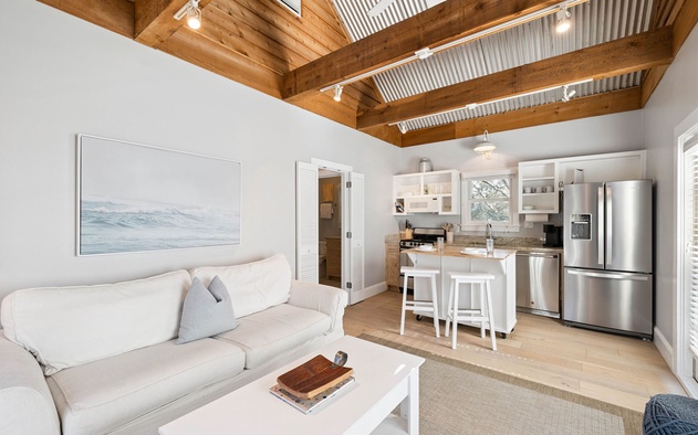 90 N Cartagena Carriage House 2