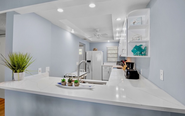 Sun Plaza West Unit 110 10