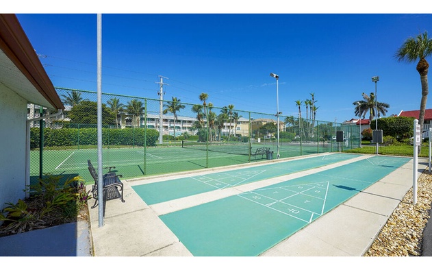 Runaway Bay Unit 273 6