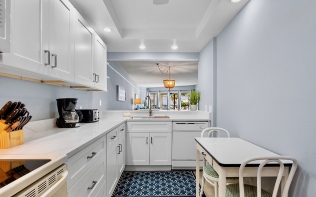 Sun Plaza West Unit 110 9