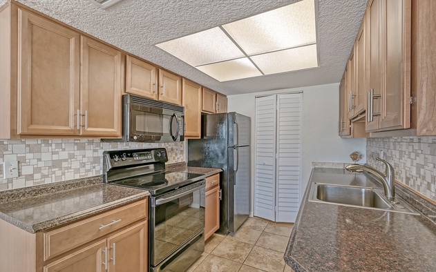 Dockside Bay Escape 9