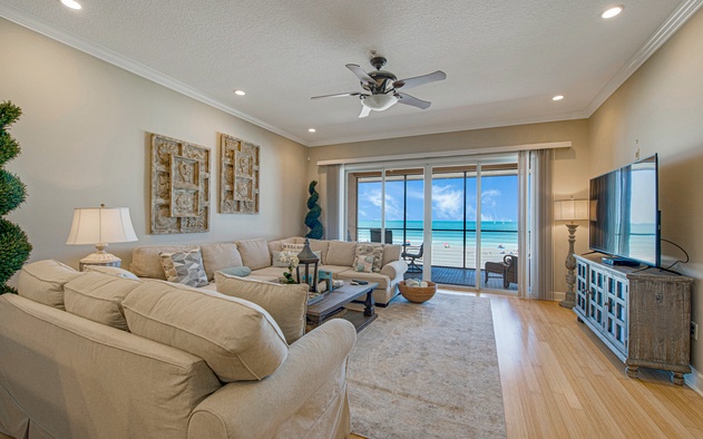 Bradenton Beach Club Unit F 9