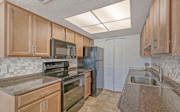 Dockside Bay Escape 6