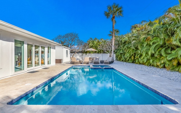 Shamrock Palms 3