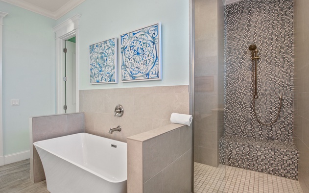 Bayfront Retreat 9