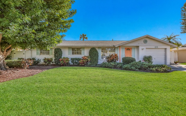 Shamrock Palms 9