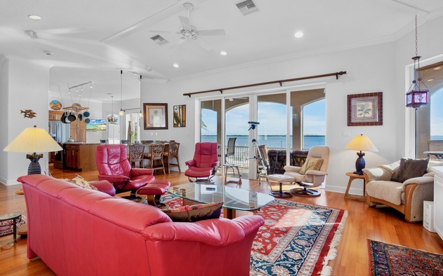 White Pelican House 4