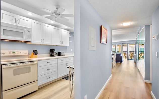 Sun Plaza West Unit 110 7