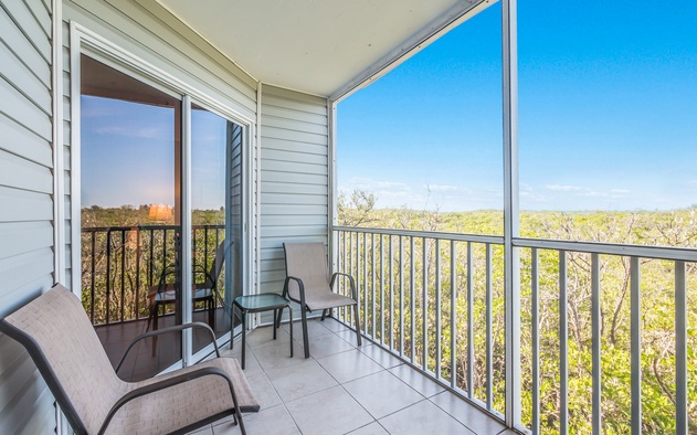 Sandy Pointe 3
