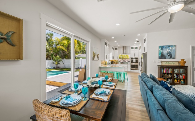 A Charming Beach Cottage on Elm 5