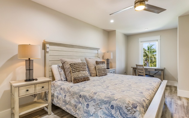 Pelican Paradise 8