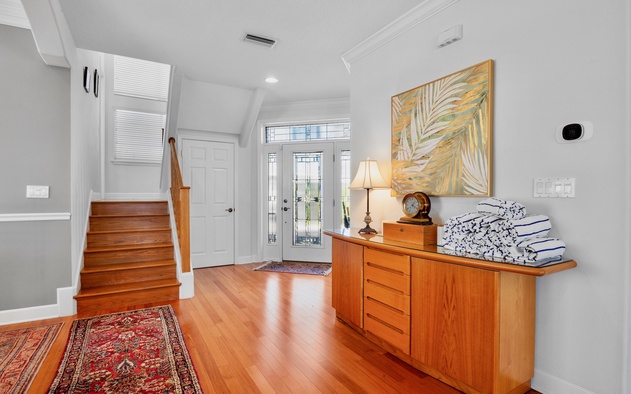 White Pelican House 10