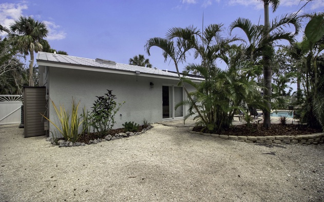 Blissful Bungalow 8