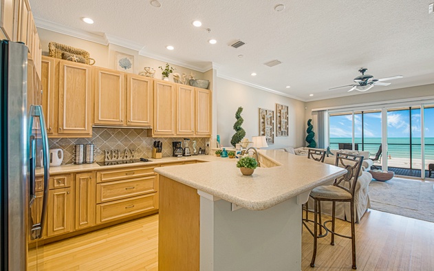 Bradenton Beach Club Unit F 3