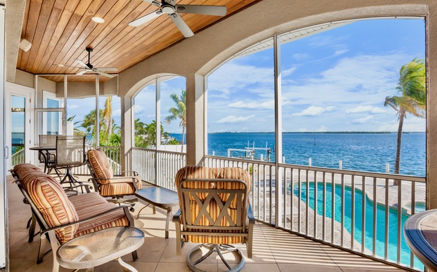 White Pelican House 3