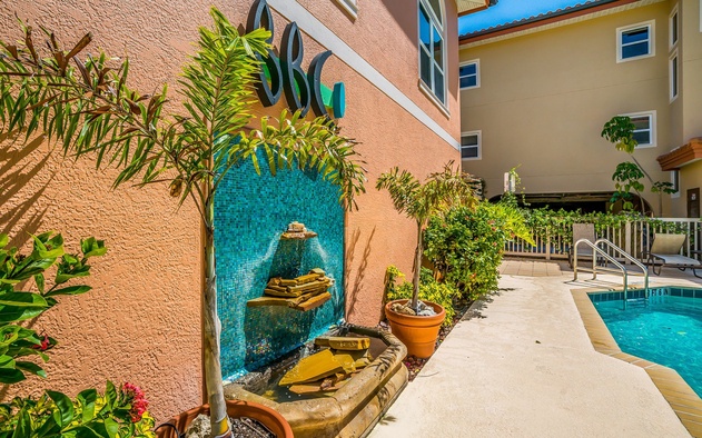 Bradenton Beach Club 232 4