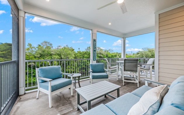 Coastal Escape at Hunter's Point 2