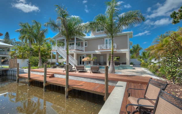 Aqua Cove 5