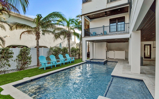 Cloud Nine on Pine 7