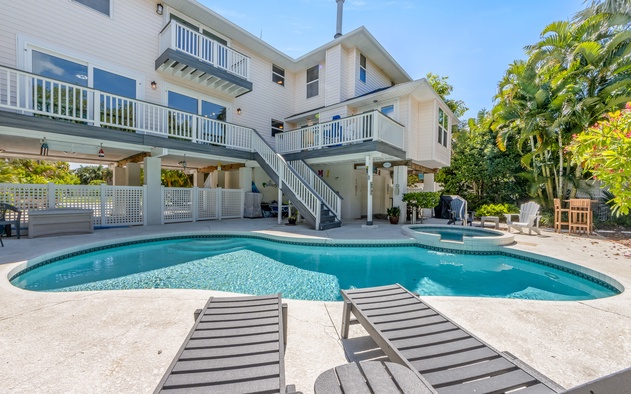 Tarpon Pointe