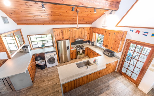 Tree Top Bungalow 7