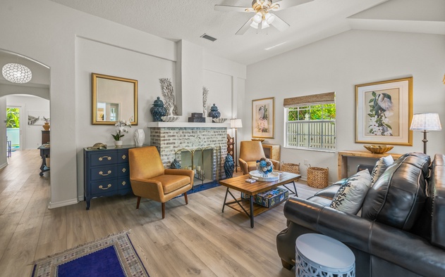 A Charming Beach Cottage on Elm 8