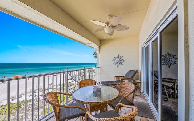 Direct Beach Front 10