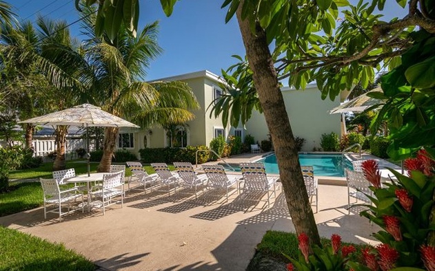Palm Cay 6 4