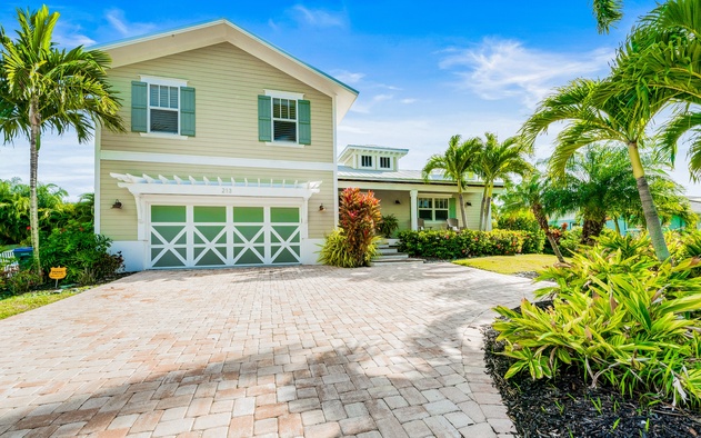 Buddy Beach House 6