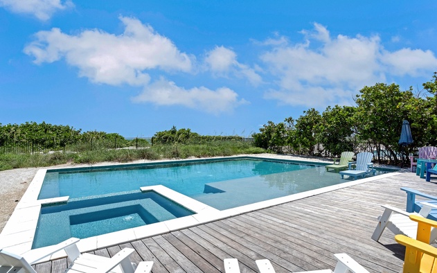 Beachfront Bungalow 6