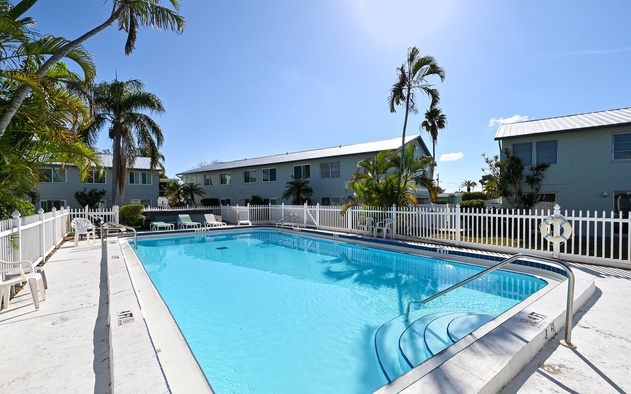 Dockside Bay Escape 2