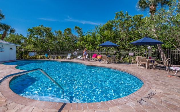 Sandy Pointe 4