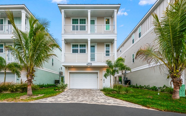 Coastal Escape at Hunter's Point 7