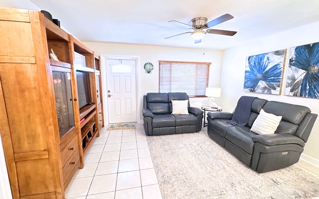Palm Cay 2 3