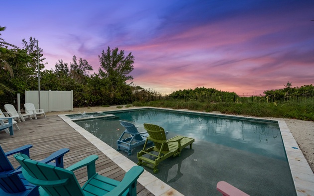 Beachfront Bungalow 3