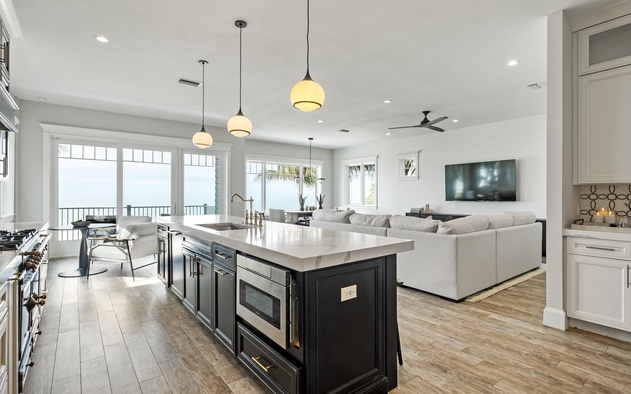 Beachfront Paradise 8