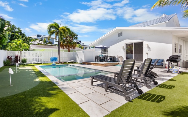 A Charming Beach Cottage on Elm