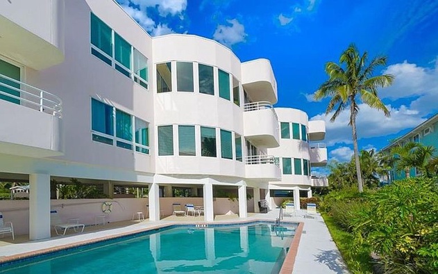 Island Paradise #4 6