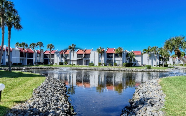 Runaway Bay Unit 273 9