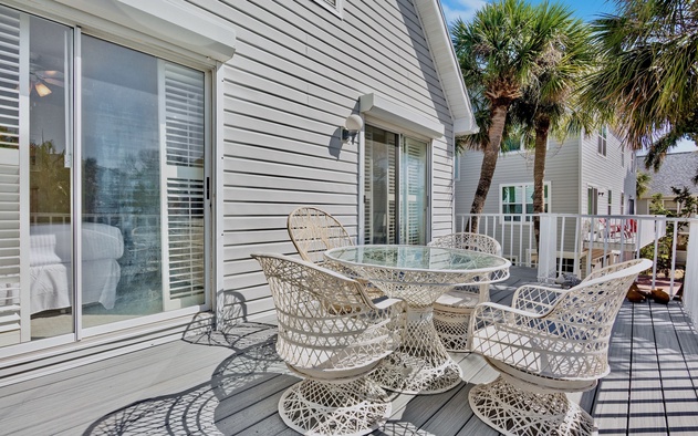 Palm Breeze 7