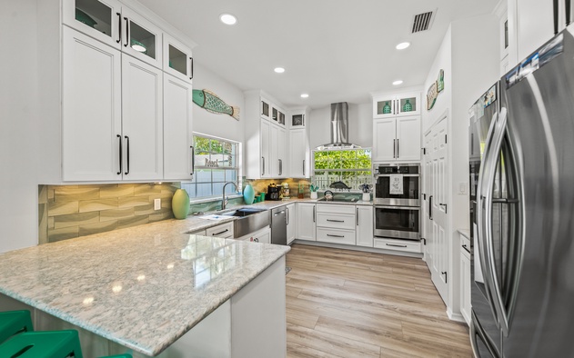 A Charming Beach Cottage on Elm 6