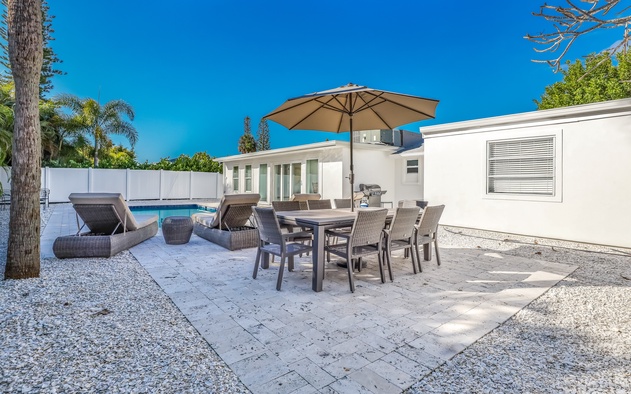 Shamrock Palms 2