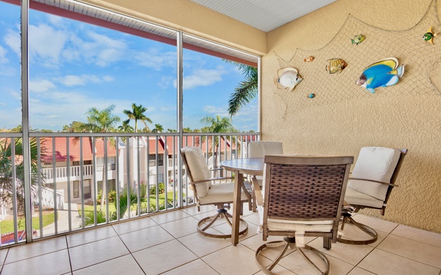 Bradenton Beach Club 232 8
